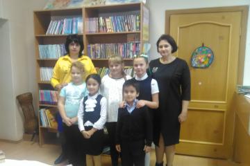 09.10.2019 года БУ ОО « ЦСОН Корсаковского района» совместно с Корсаковской центральной библиотекой провели мероприятие « Теплый свет домашнего очага» в рамках проекта « Крепкая семья».