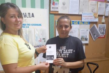 Раздача информационных буклетов «Ответственность родителей за жизнь и здоровье детей»